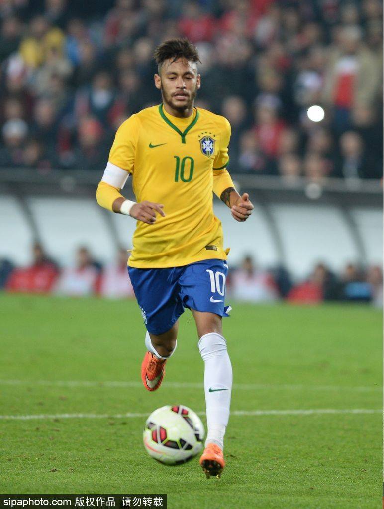 内马尔再度上演帽子戏法，泰山后防线成筛子！的简单介绍